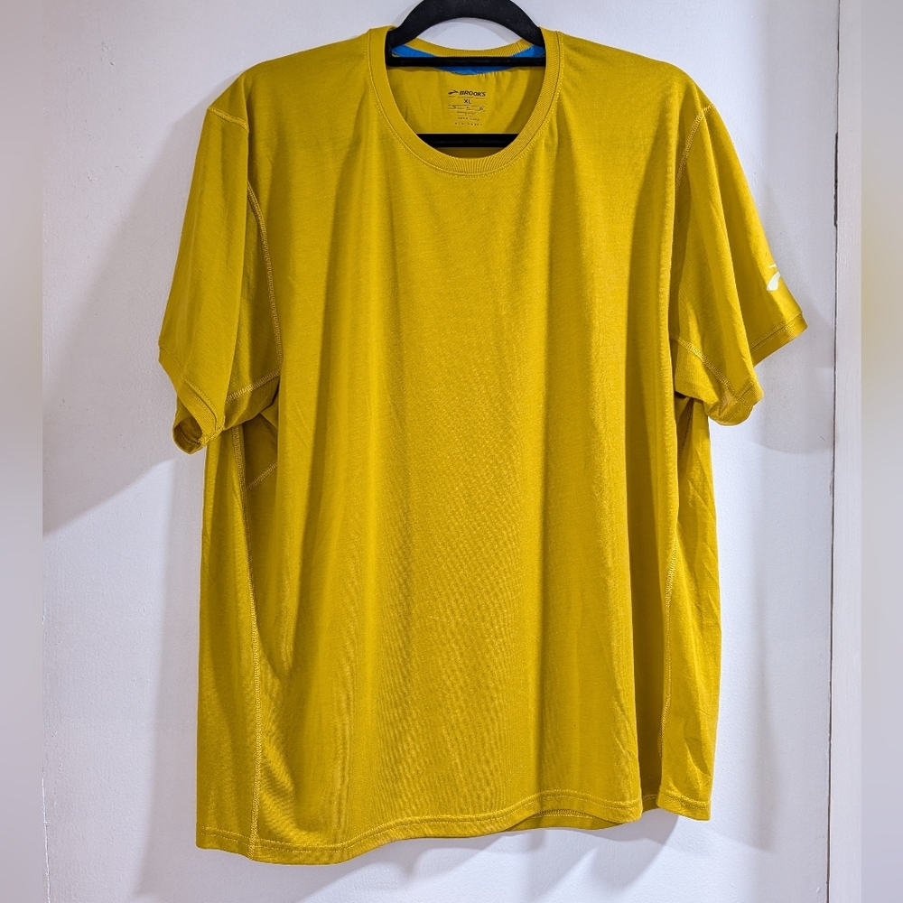 Brooks Mustard Yellow Short Sleeve Tee
